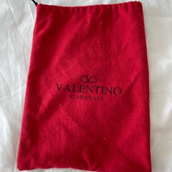 ROCKSTUD ANKLE STRAP SANDAL 60 MM - Picture 15 of 15